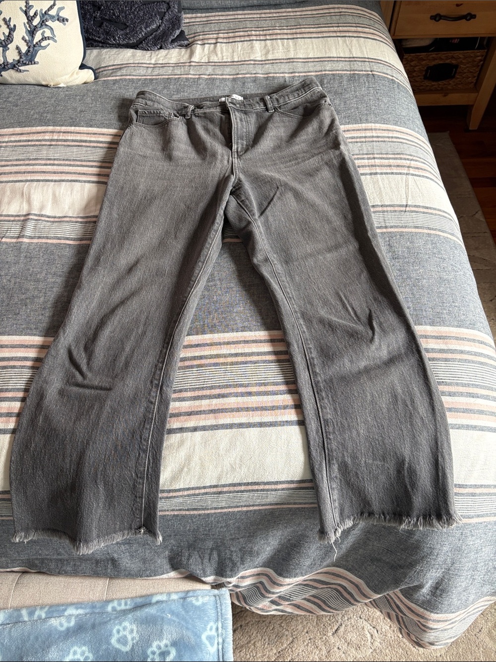 LOFT Gray Wide-Leg Jeans with Raw Hem